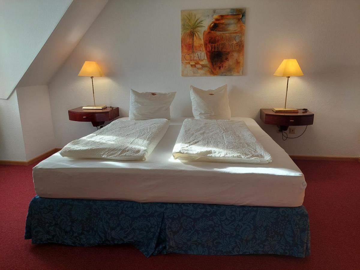 Der Heurige Im Gasthaus Zum Loewen Freising Ngoại thất bức ảnh